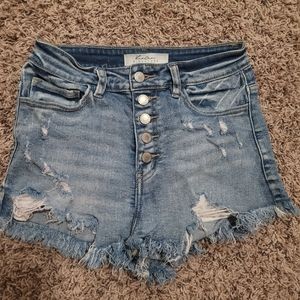 KanCan signature, 26, shorts